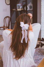 Load image into Gallery viewer, Pearl Long Bow Clip