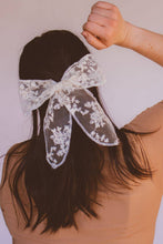 Load image into Gallery viewer, Martha Bow Barrette