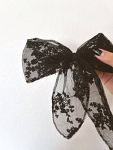 Load image into Gallery viewer, Martha Bow Barrette