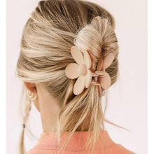Load image into Gallery viewer, Pastel Tone Daisy Hair Clips