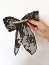 Load image into Gallery viewer, Martha Bow Barrette