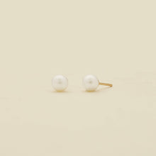Load image into Gallery viewer, Pearl Stud Earrings