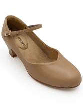 Load image into Gallery viewer, Capezio Cassie Jr. Character Shoe 831