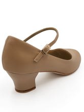 Load image into Gallery viewer, Capezio Cassie Jr. Character Shoe 831