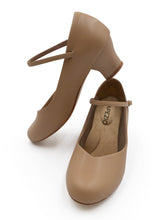 Load image into Gallery viewer, Capezio Cassie Jr. Character Shoe 831