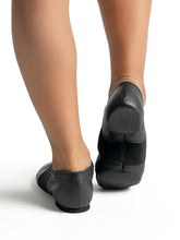 Load image into Gallery viewer, Capezio E-Series Jazz Slip On - Child EJ2C