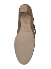 Load image into Gallery viewer, Capezio Manhattan Character Shoe 653