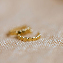 Load image into Gallery viewer, Poppy Ear Cuff - Single