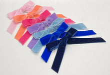 Load image into Gallery viewer, Velvet Knotted Bow
